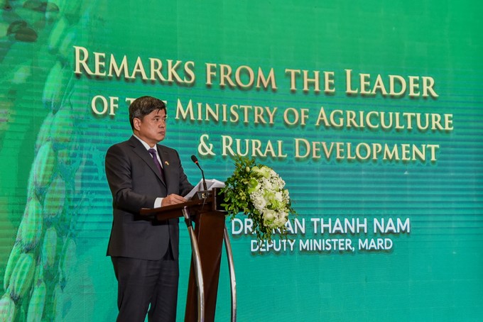 Honoring IRRI’s contributions to Vietnam’s rice industry